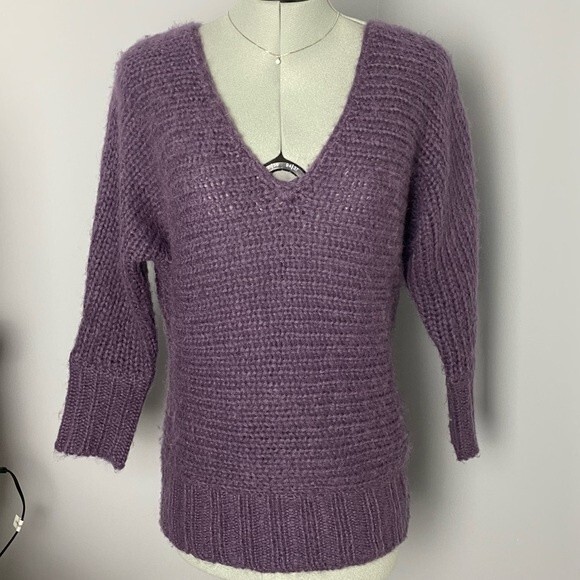 American Eagle Purple Sweater V Neck Winter Wool Blend Size XS - Picture 1 of 6